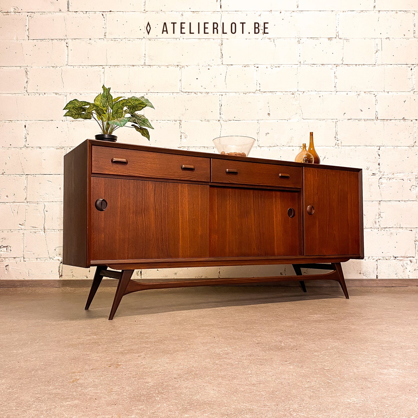 Vintage sideboard Design L. Van Teeffelen