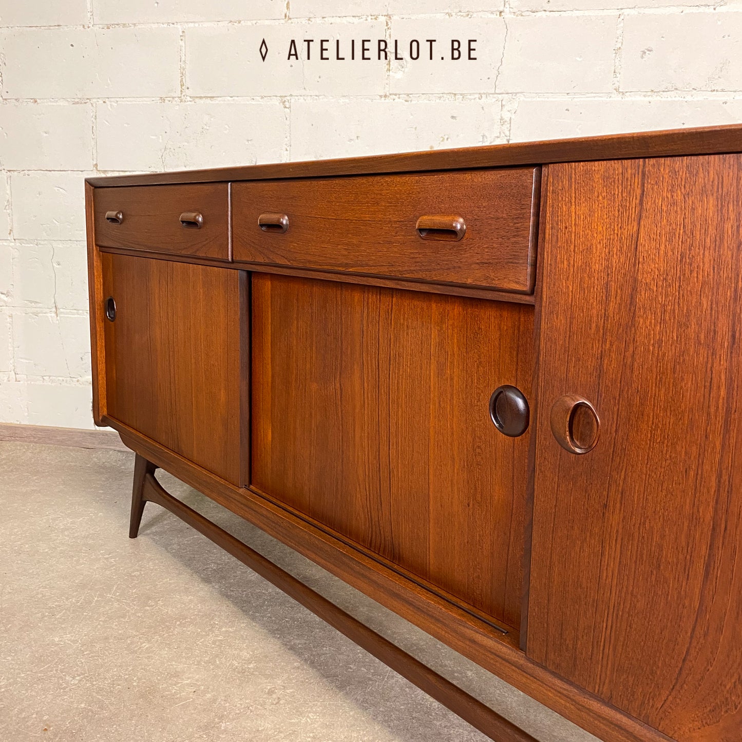 Vintage sideboard Design L. Van Teeffelen