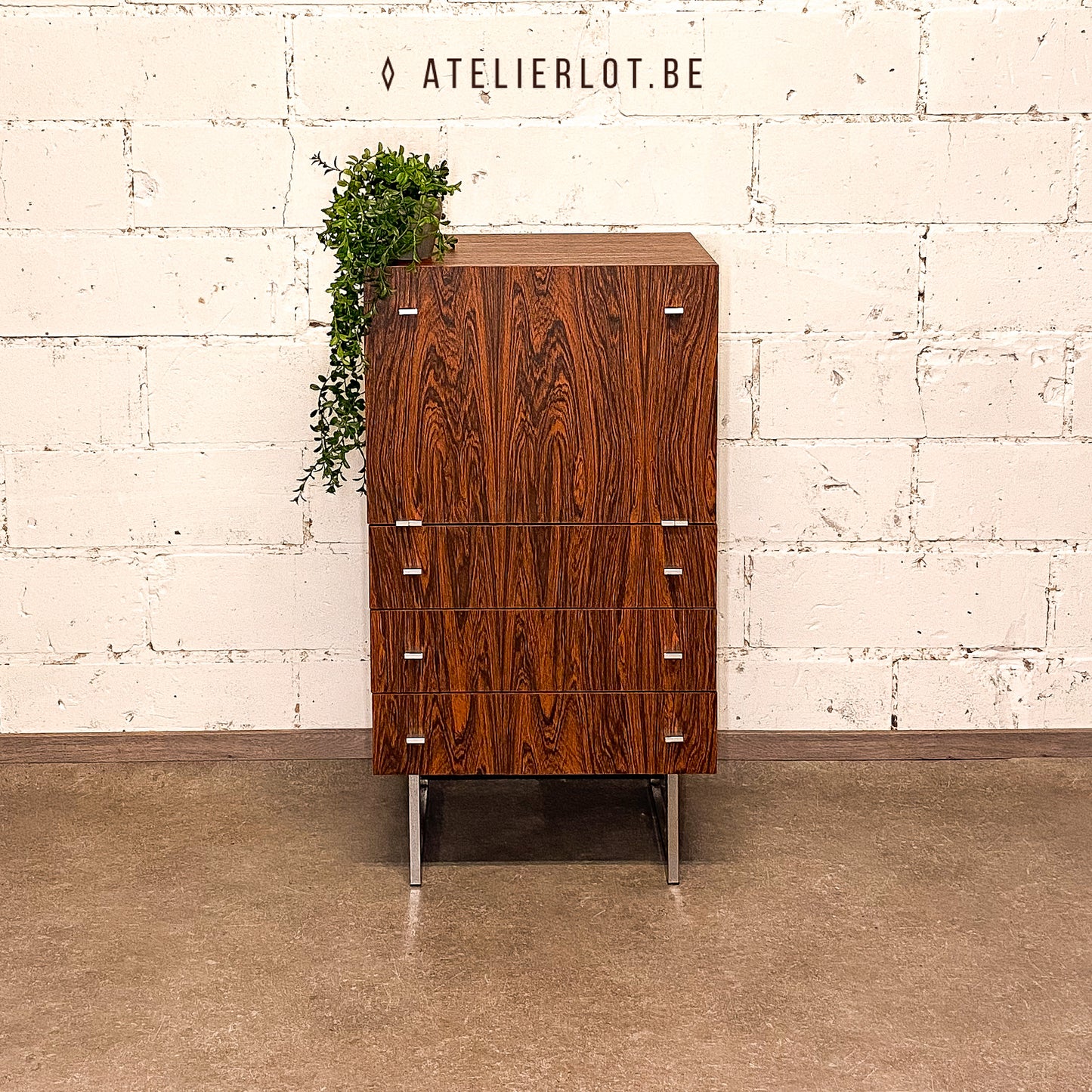 Vintage secretaire Meurop