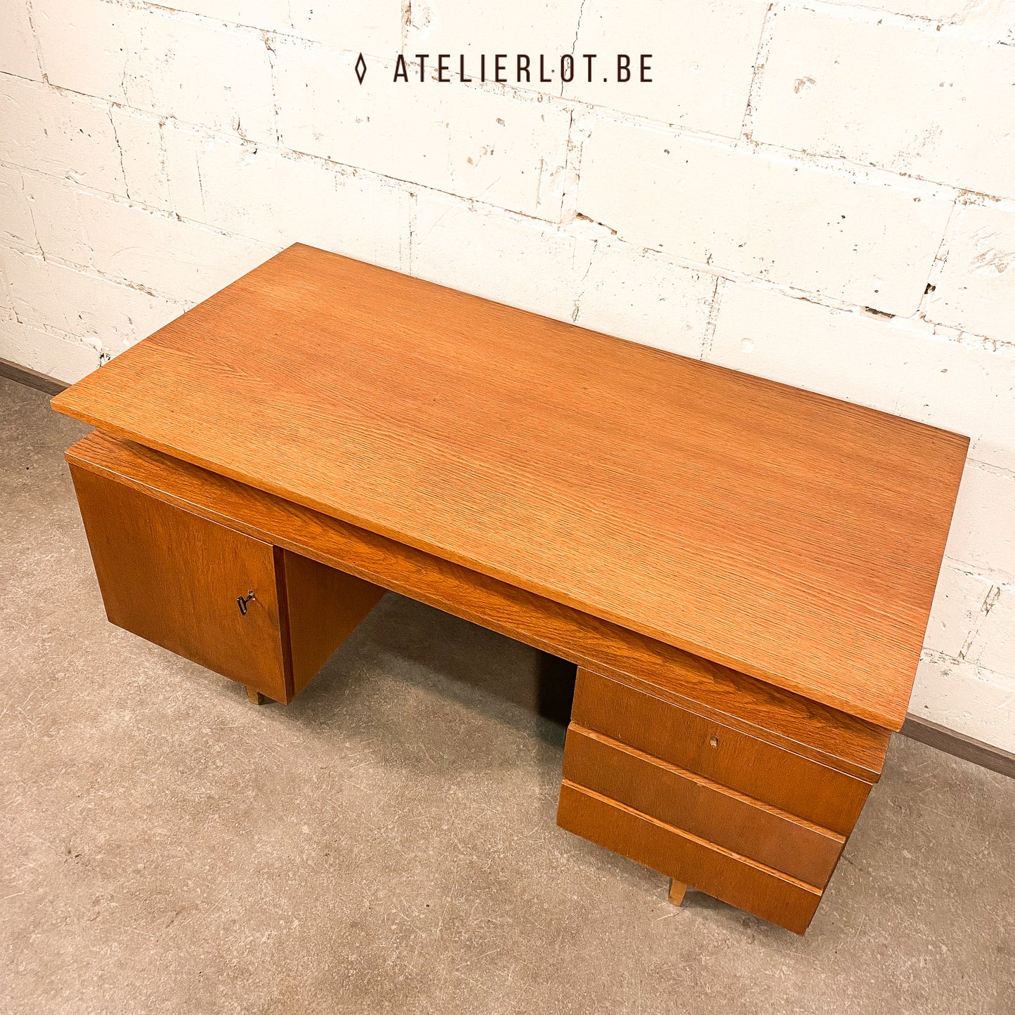 Bureau zwevend blad